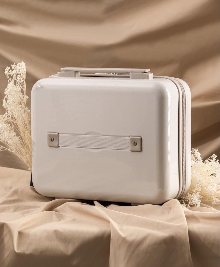 Dear Pets • Pupcase Luggage (Category: Homes & Other Pet Accessories) located in Marikina City. Submitted by notdb (Listing ID 1376647476, Image 3). Description: no more messy bags & scrounging for your pet’s item in a rush. pupcase is your go-to travel buddy for daily urban commuting and weekend trips out of town 😊 used only 3x color: oat bought from dear pets (sold out already) pet luggage .