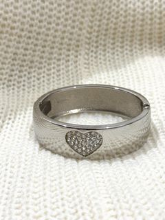 (Kategori: ) berada di . Dikirim oleh stace_preloved (ID iklan 1376771673, Gambar 1). Deskripsi: .