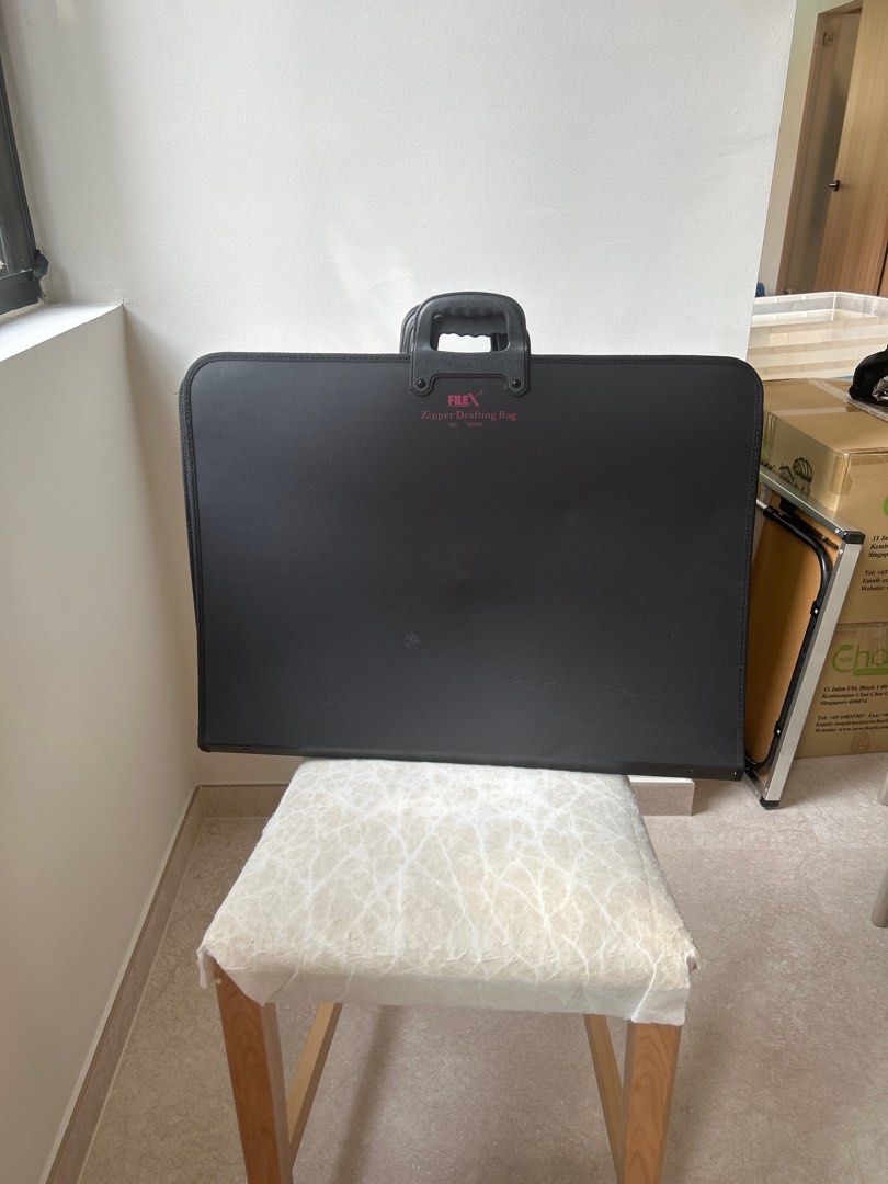 Drafting Bag (Category: Craft Supplies & Tools) located in Singapore. Submitted by evetan007 (Listing ID 1376641546, Image 1). Description: .