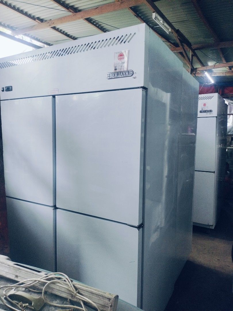 FREEZER (Category: Refrigerators and Freezers) located in Manila. Submitted by jamaliadapuay (Listing ID 1376686355, Image 3). Description: for sale 7units available onhand 4door Freezer all new mas mura compare sa warehouse open for take all we give big discount.