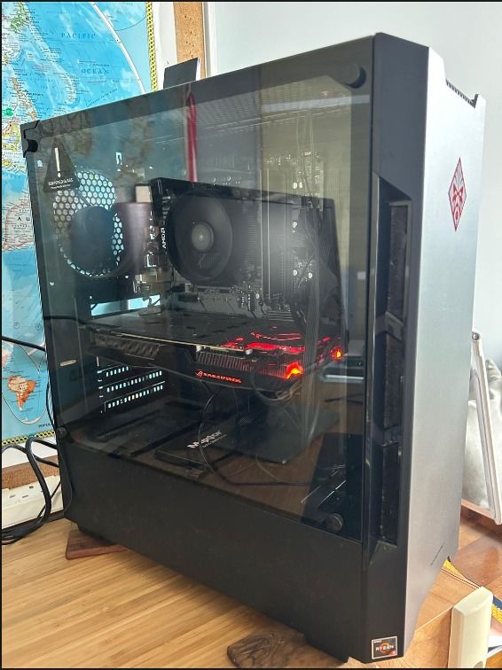 Gaming Computer (Category: Desktops) located in Singapore. Submitted by hunter73228355 (Listing ID 1376704308, Image 1). Description: Been using this PC for a long time, but am about to move so need to offload fast. Specs of computer are in last image. If any additional data needed, feel free to contact me. open to negotiation. .