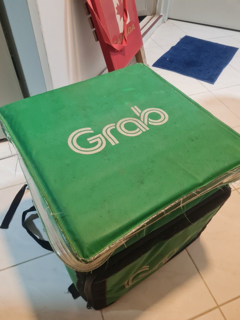 GRAB DELIVERY BAG (Category: Backpacks) located in Kuala Lumpur. Submitted by hoarder_97 (Listing ID 1376657557, Image 1). Description: ✅️ 8/10 condition ✅️ self pick up.