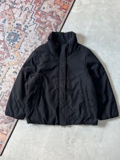 (Kategori: ) berada di . Dikirim oleh Disini_thriftshop (ID iklan 1376716446, Gambar 1). Deskripsi: .