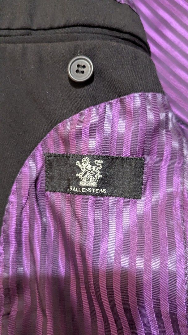 Hallensteins Black Suit Jacket (Category: Men's Clothes) located in Liverpool. Submitted by anthonysyd (Listing ID 1376692620, Image 3). Description: Used once and in excellent condition Size 88, Chest 94cm, Shoulder 44cm.