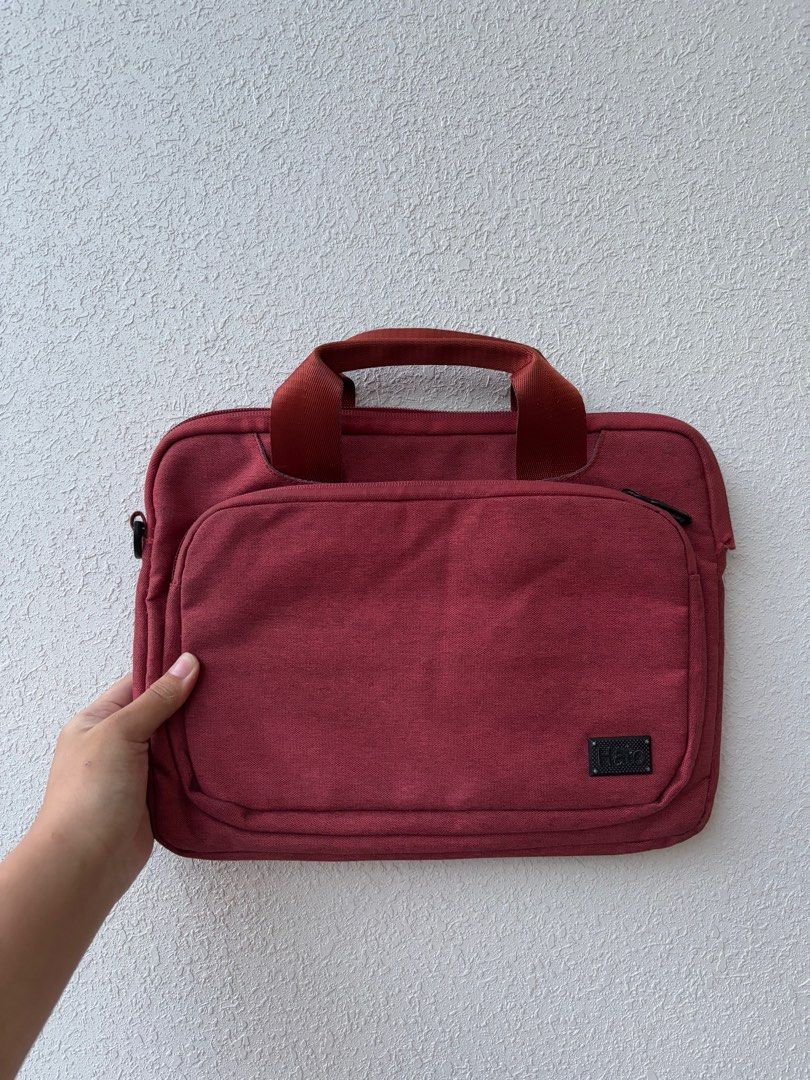 Halo laptop bag (Category: Laptop Bags & Sleeves) located in Quezon City. Submitted by janahvilla37434 (Listing ID 1376733500, Image 1). Description: .