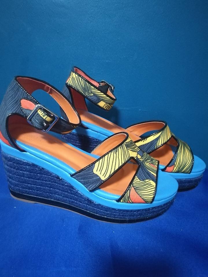 Iris Wedge in White Leather