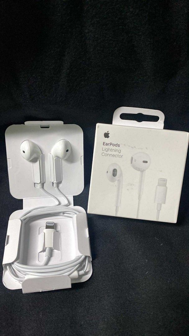 Iphone 11/14promax earpods lightning connector (Category: Headphones & Headsets) located in Manila. Submitted by pricious (Listing ID 1376621711, Image 1). Description: .