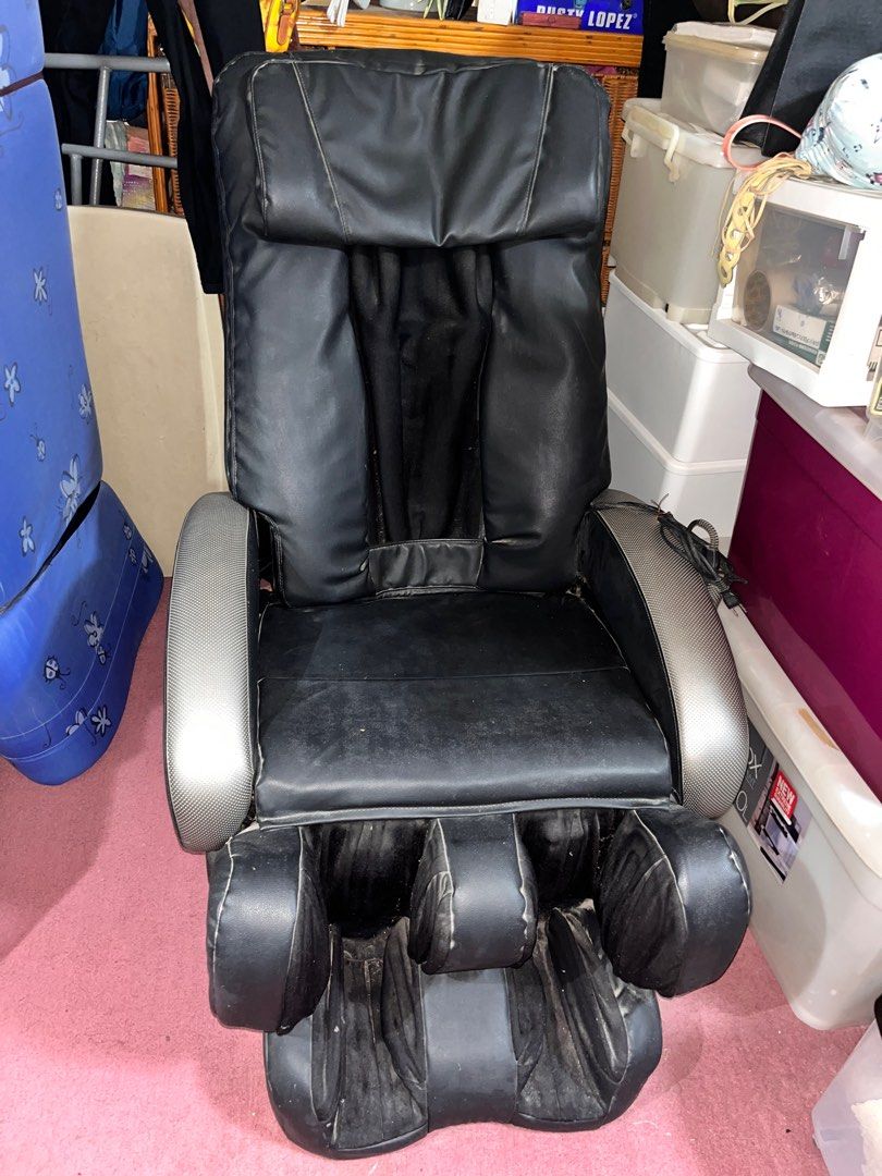 Japan Massage Chair (Category: Massage Devices) located in Manila. Submitted by alyssaola44482 (Listing ID 1376670882, Image 1). Description: Japan Massage Chair 110v With transformer Leather .
