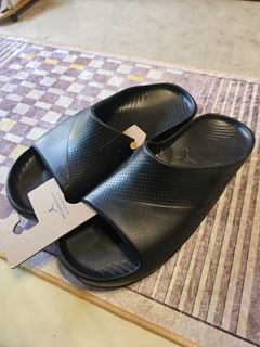 (Category: ) located in . Submitted by sneaksole (Listing ID 1376672106, Image 1). Description: .