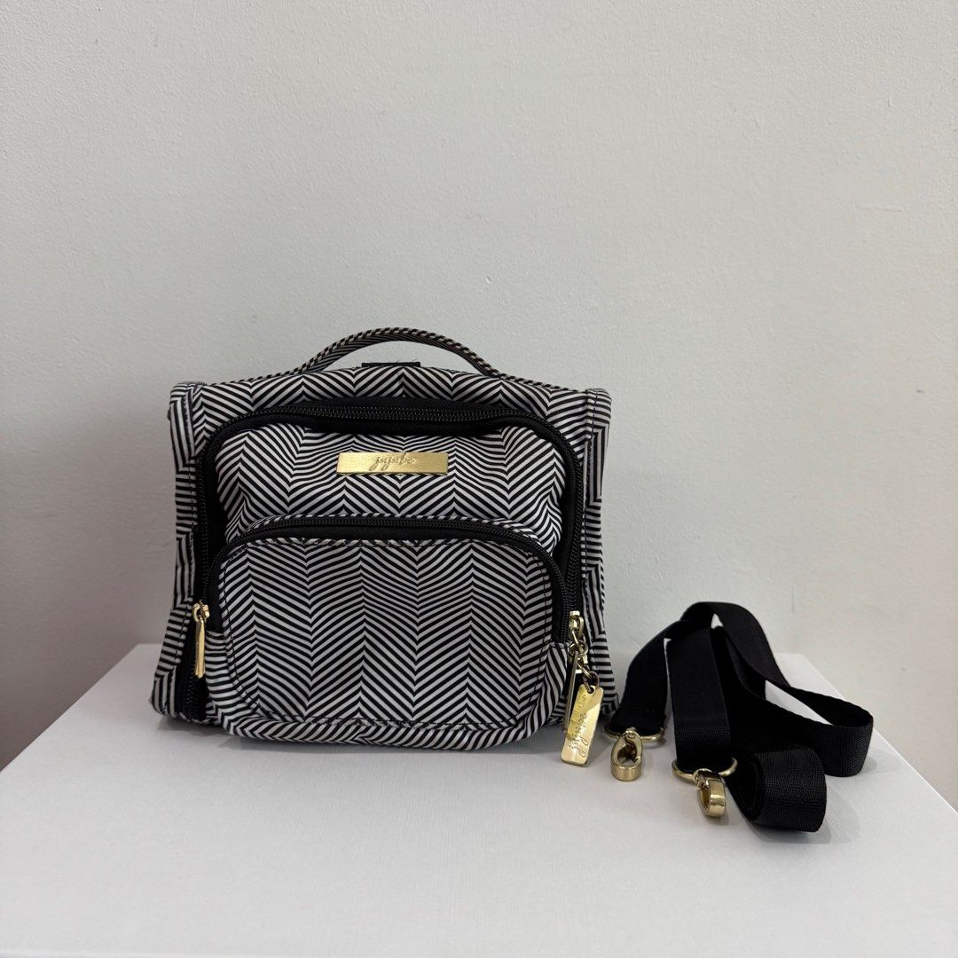 Jujube Mini B.F.F. Legacy Diaper Bag - Queen of the Nile v2 (Category: Diaper Bags & Wetbags) located in Singapore. Submitted by jammiee (Listing ID 1376702160, Image 1). Description: .