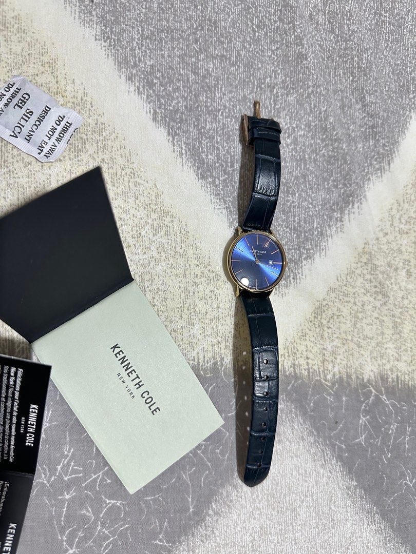 Kenneth Cole Watch (Category: Luxury Watches) located in Pasig City. Submitted by ptyfsl (Listing ID 1376784904, Image 2). Description: Kenneth Cole for Women Blue dial & dark blue leather strap Good Condition (pwede sa maselan) Purchased last June 15, 2025 with warranty card (see photos) .