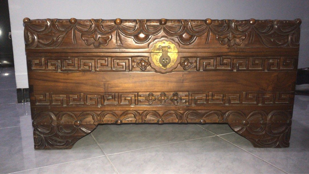 kursi jati (Kategori: Furnitur Antik) berada di Jakarta Pusat. Dikirim oleh reysarahr43361 (ID iklan 1376642331, Gambar 1). Deskripsi: Kursi jati limited edition.