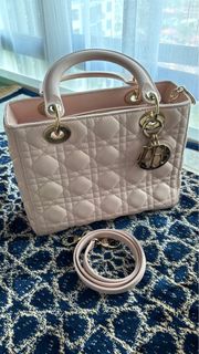 (Category: ) located in . Submitted by miahusna (Listing ID 1376624990, Image 1). Description: .