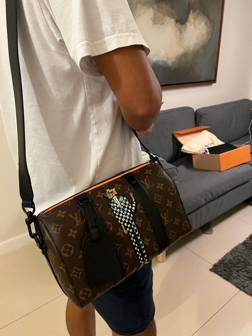 City Keep All Limited Edition Virgil Abloh Collaboration (Category: Luxury Bags & Wallets) located in Quezon City. Submitted by charmingday (Listing ID 1376746257, Image 1). Description: • Louis Vuitton City Keep All Limited Edition Virgil Abloh Collaboration • RFS: decluttering • With serial number.