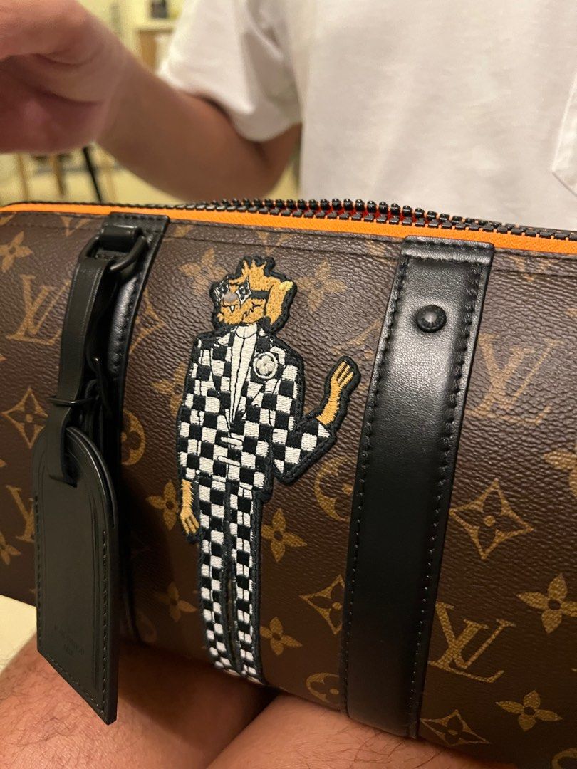 City Keep All Limited Edition Virgil Abloh Collaboration (Category: Luxury Bags & Wallets) located in Quezon City. Submitted by charmingday (Listing ID 1376746257, Image 2). Description: • Louis Vuitton City Keep All Limited Edition Virgil Abloh Collaboration • RFS: decluttering • With serial number.