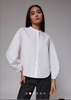 (Category: ) located in . Submitted by clearmywardrobe13 (Listing ID 1376623801, Image 1). Description: .