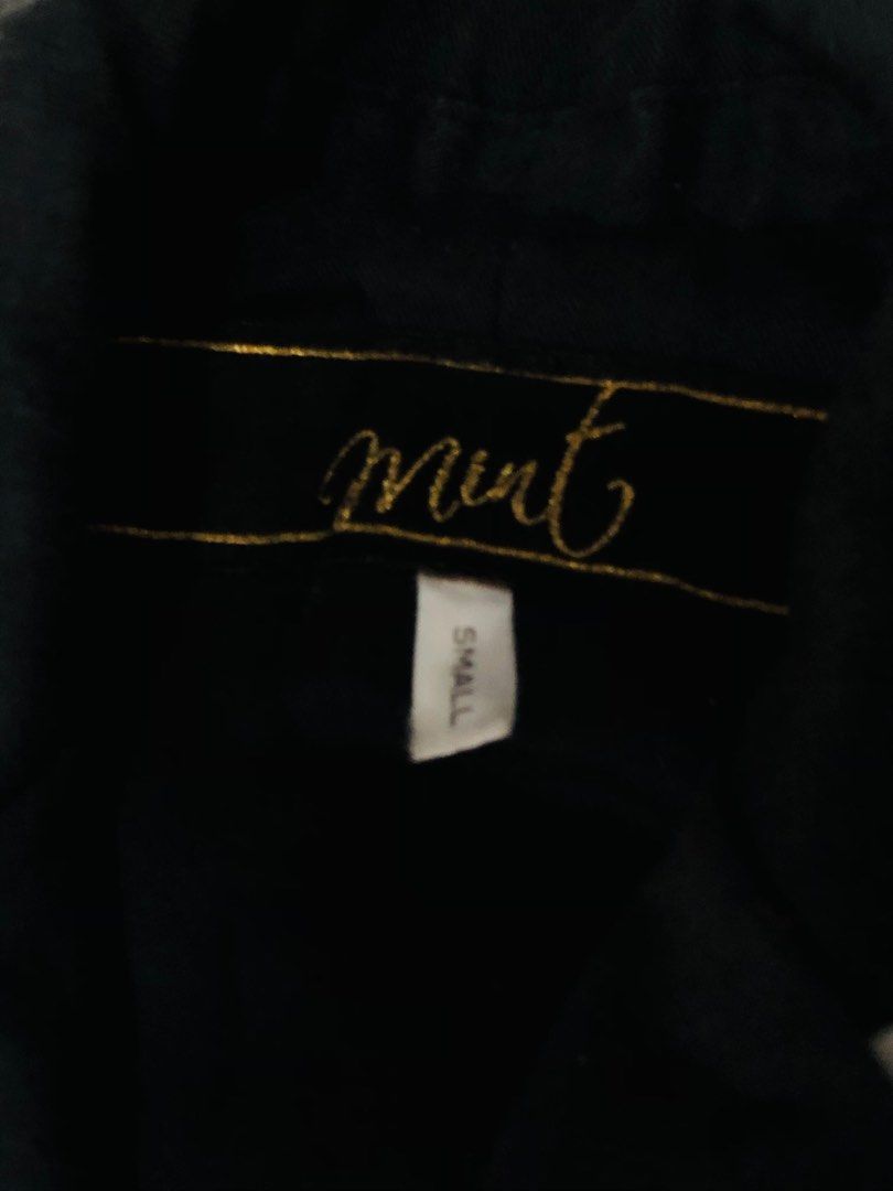 Mint Blue Coat (Category: Vests) located in San Pablo. Submitted by itemsplus (Listing ID 1376735513, Image 2). Description: type : outer coat color : blue size : small brand : mint.