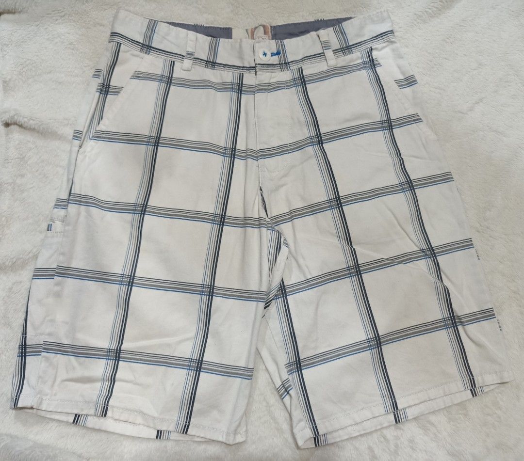 OP CHECKERED COTTON LINEN SHORTS FOR MEN (Category: Shorts) located in Quezon City. Submitted by bratinella168 (Listing ID 1376734713, Image 1). Description: LIKE NEW!!! OP CHECKERED COTTON LINEN SHORTS FOR MEN WITH 2 SIDE POCKETS EXCELLENT CONDITION WAISTLINE: 32-33 INCHES LENGTH: 23 INCHES.