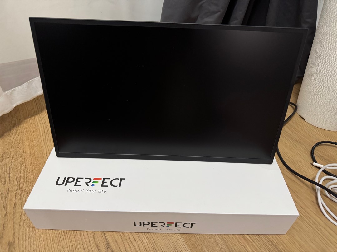 Original UPerfect Portable Monitor 18.5 Inch 120hz IPS 1080HD (Have ...