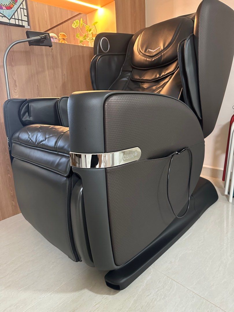 OSIM Massage Chair uDivone V2, Health Nutrition, Massage Devices
