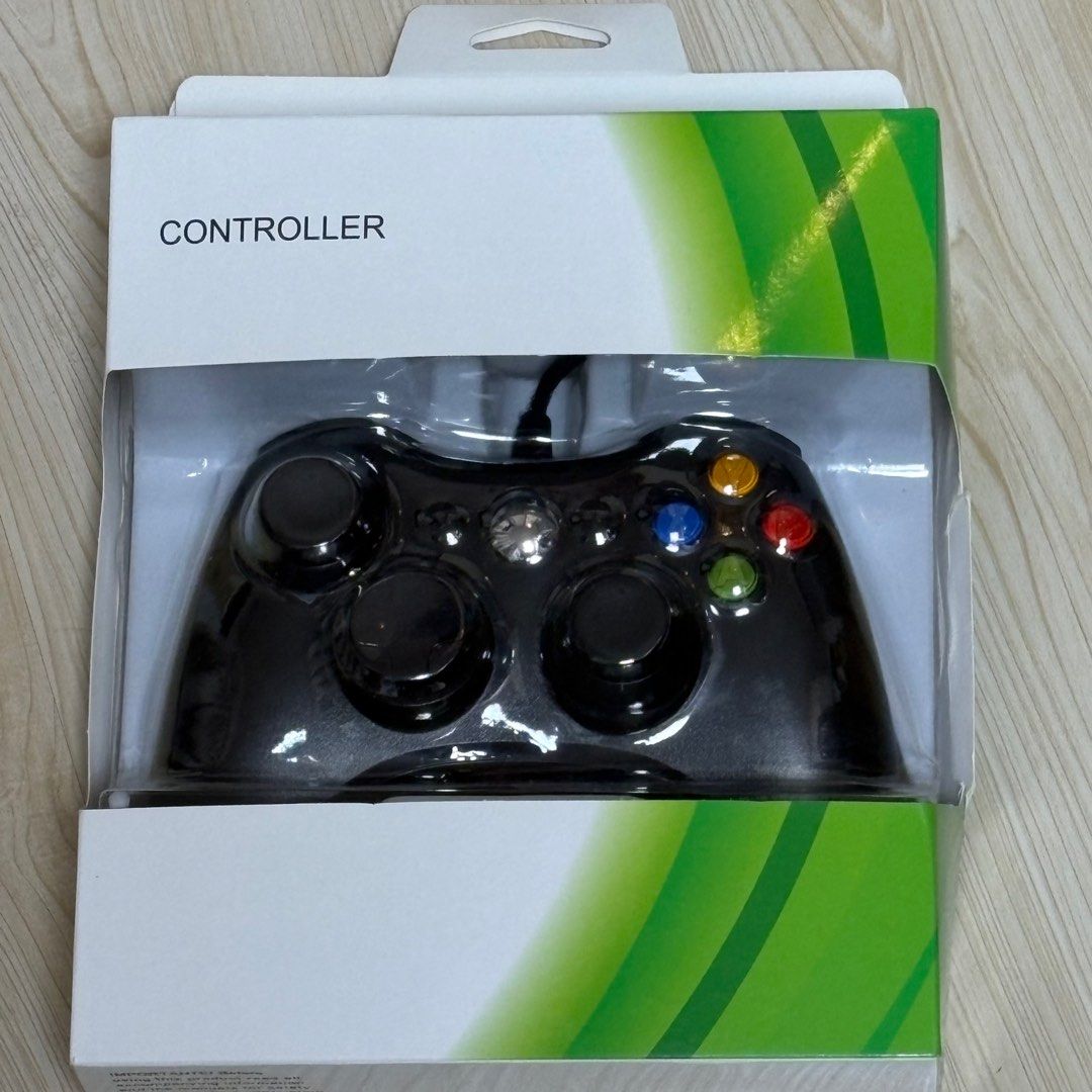 由 qijiuuu_79 (刊登 ID 1376795996，圖片 1) 提交，位於 新北市 (New Taipei) 的 PC遊戲手把 搖桿（有線） (類別：其他電腦及電子周邊產品)，說明：．內容物：手把+支架 ．適用於PC遊戲 STEAM EPIC平台之遊戲 ．二手物品 完美主義者請繞道 🉑面交｜地點：樹林、土城、板橋（詳談） 💰面交200$ 平台寄出230$。