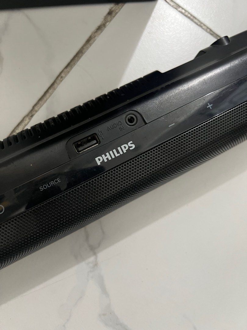 PHILIPS Soundbar speaker (Category: Soundbars, Speakers & Amplifiers) located in Cavite. Submitted by letsgosab (Listing ID 1376662571, Image 3). Description: PHILIPS Soundbar Speaker Model: HTL2193B/98 Enhance your audio experience with this powerful Philips soundbar – perfect for movies, music, and more. Inclusions: ✔️ Remote ✔️ Power adaptor .