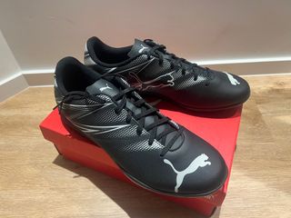（分類：）位於 。 由 LargeShoesCollector 提交（商品編號 1376786018，圖片 1）。簡介： 。