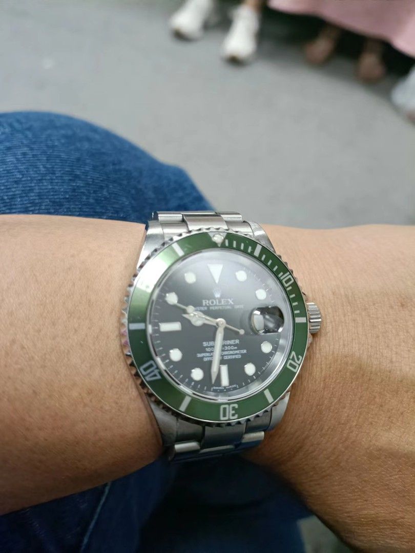Rolex Submariner (Category: Announcements) located in Singapore. Submitted by keithng87 (Listing ID 1376738716, Image 1). Description: Rolex submarine Kermit green year 2007 with cert and full link no box.
