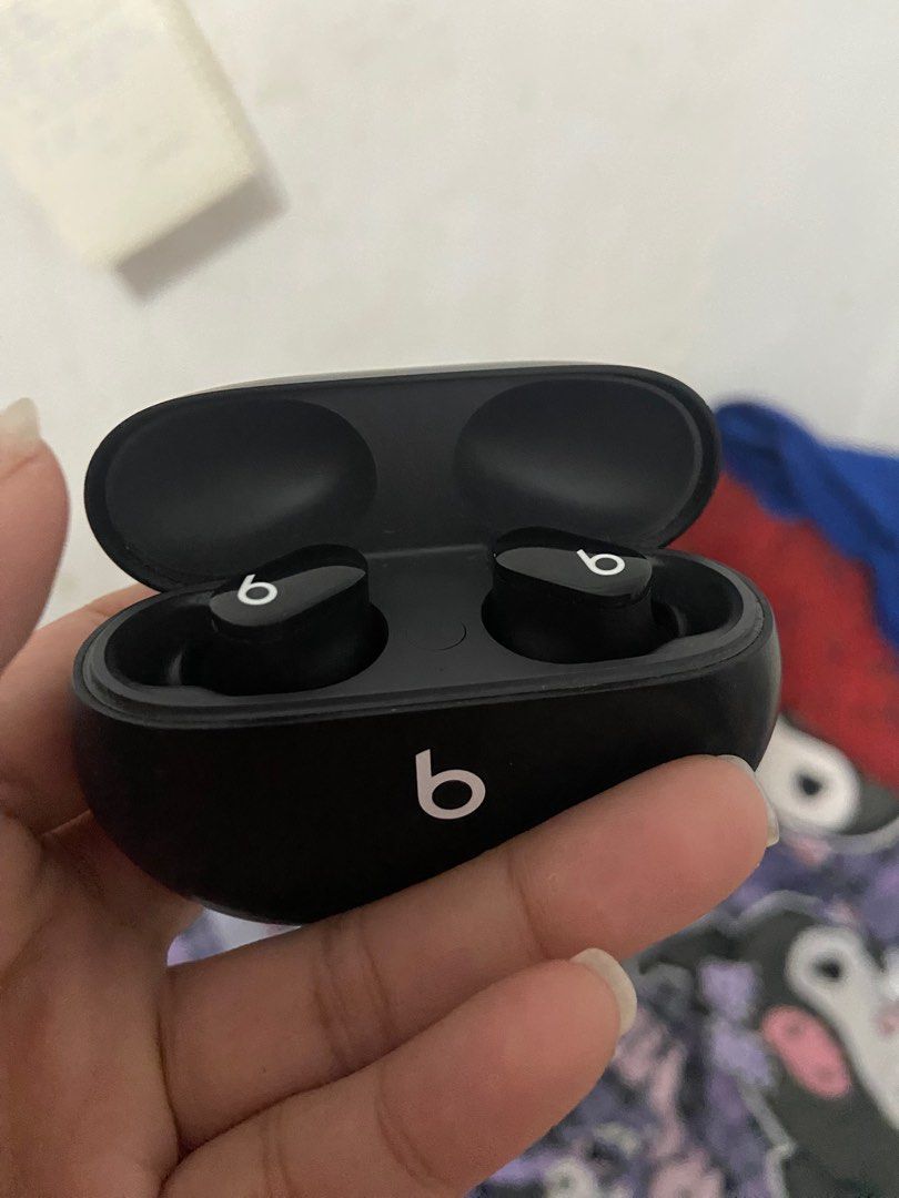 Rush beats! (Category: Earphones) located in Manila. Submitted by businesses101 (Listing ID 1376807203, Image 2). Description: Hindi ngggmit bago pa! Rush need pera.