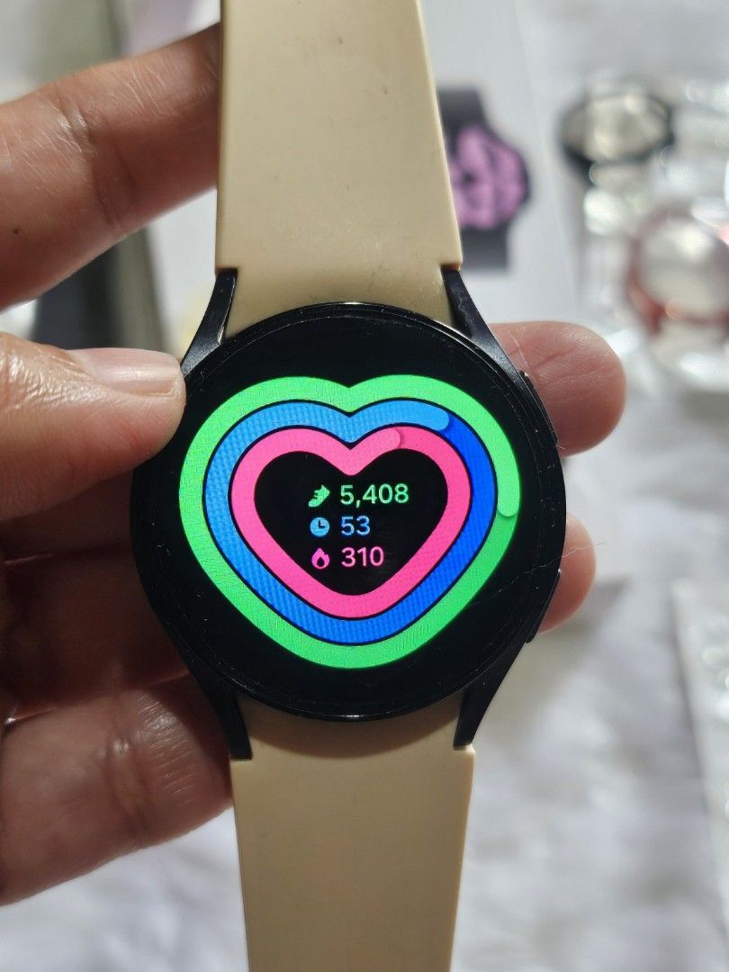 SAMSUNG Galaxy Watch 6 40mm (Category: Women's Watches) located in Cebu City. Submitted by isaira (Listing ID 1376670335, Image 1). Description: * authentic Samsung Galaxy Watch 6 40mm * good as new * orig price is 16K pesos * complete inclusion with box & charger * includes screen protector, 4 straps, 4 cover case.
