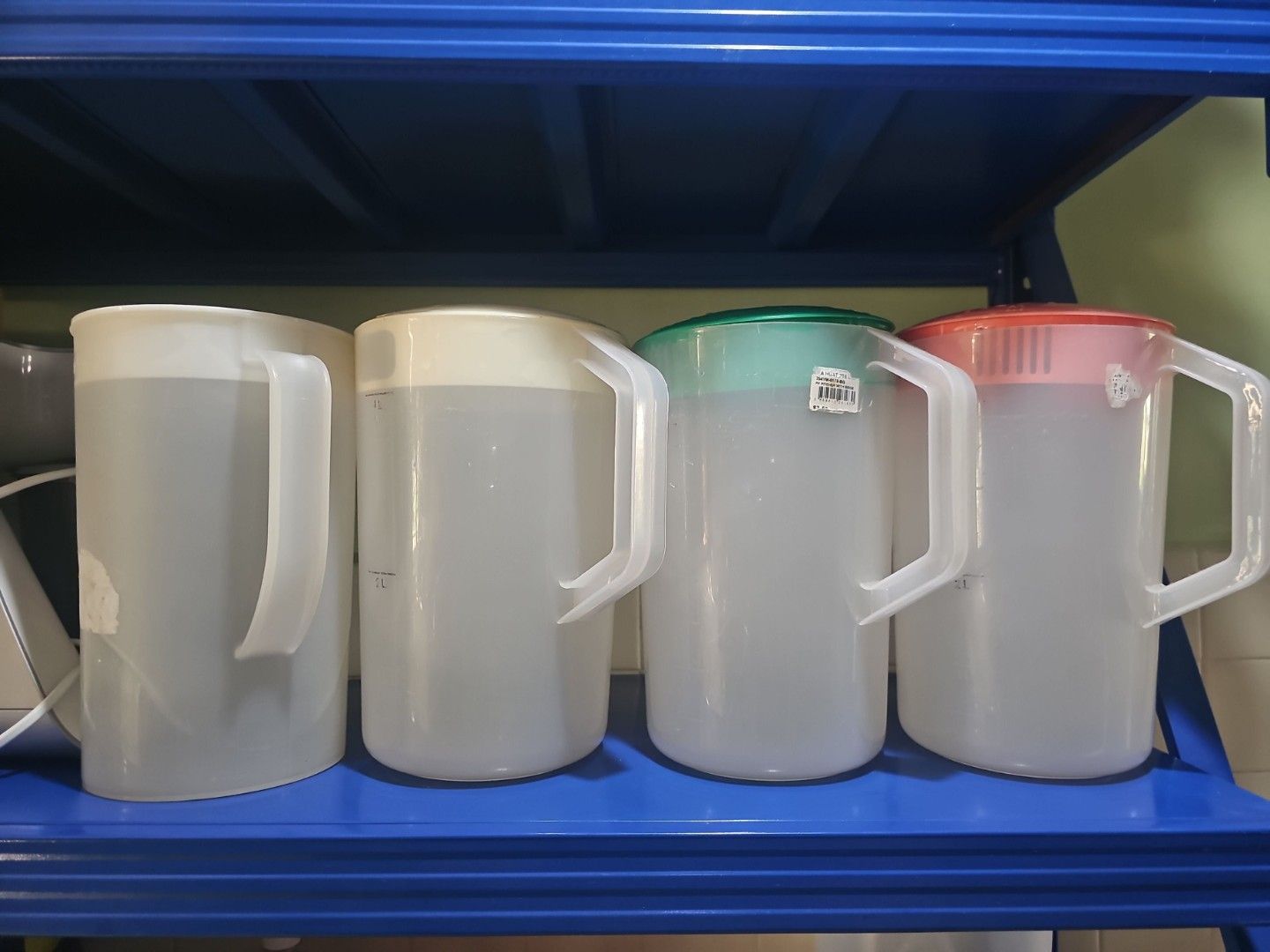 Set of 3 Plastic Water Pitchers