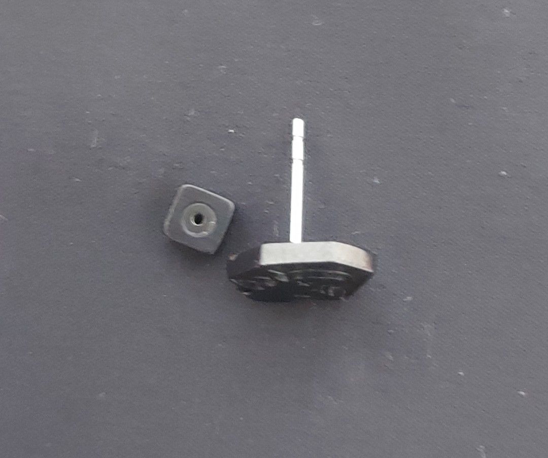 SportB (by Agnes B) Black Dino Single Earring (Category: Luxury Accessories) located in Pasay City. Submitted by itemsforsale00 (Listing ID 1376803624, Image 2). Description: .