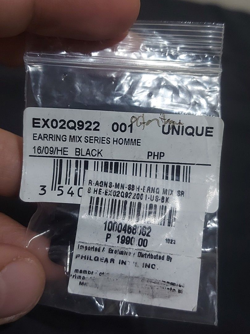 SportB (by Agnes B) Black Dino Single Earring (Category: Luxury Accessories) located in Pasay City. Submitted by itemsforsale00 (Listing ID 1376803624, Image 1). Description: .