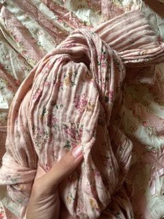 (Kategori: ) berada di . Dikirim oleh anbielle (ID iklan 1376715095, Gambar 1). Deskripsi: .