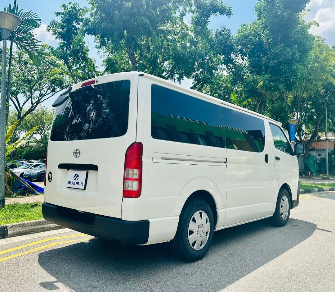 Toyota Hiace 2.8 DX Auto62872685373314112