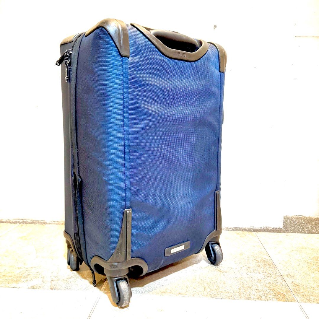 Tumi Carry-on Luggage (Category: Luggage) located in Makati City. Submitted by closet2closetii (Listing ID 1376779071, Image 1). Description: International Dual Access 4 Wheeled Carry On 📌 NO FUNCTIONAL DAMAGE WHEELS ARE WELL MAINTAINED HARDWARES (Zipper, Handle, Wheels, Rubber) are all intact and no issues Some battle-scruffs here and there but still aesthetically good RFS: change to aluminum case 📌 Dimensions H56 cm X W35.5 cm X D23 cm Weight