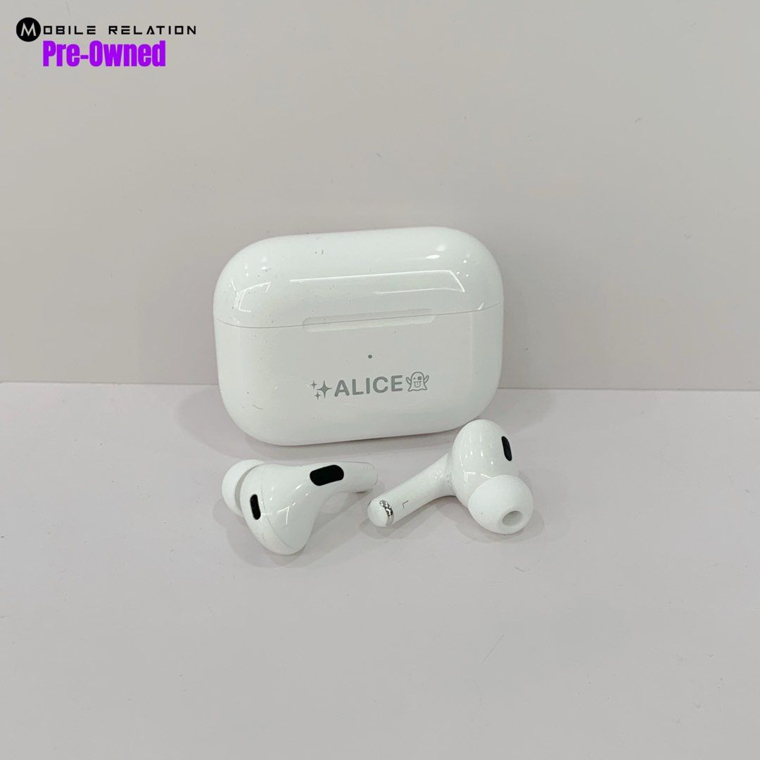 Used | Apple Airpods Pro 2genth | Like New | Type-C | L7KQRV (Category: Earphones) located in Singapore. Submitted by mobilerelation.com.sg (Listing ID 1376716839, Image 1). Description: 🔅ᴡᴇʟᴄᴏᴍᴇ ᴛᴏ ᴍᴏʙɪʟᴇ ʀᴇʟᴀᴛɪᴏɴ 🇸🇬 At 𝐌𝐨𝐛𝐢𝐥𝐞 𝐑𝐞𝐥𝐚𝐭𝐢𝐨𝐧 , We specialize in offering high-quality Pre-Owned / Brand New mobile phones. Our commitment to excellence ensures that every device listed on our platform undergoes a meticulous inspection proces