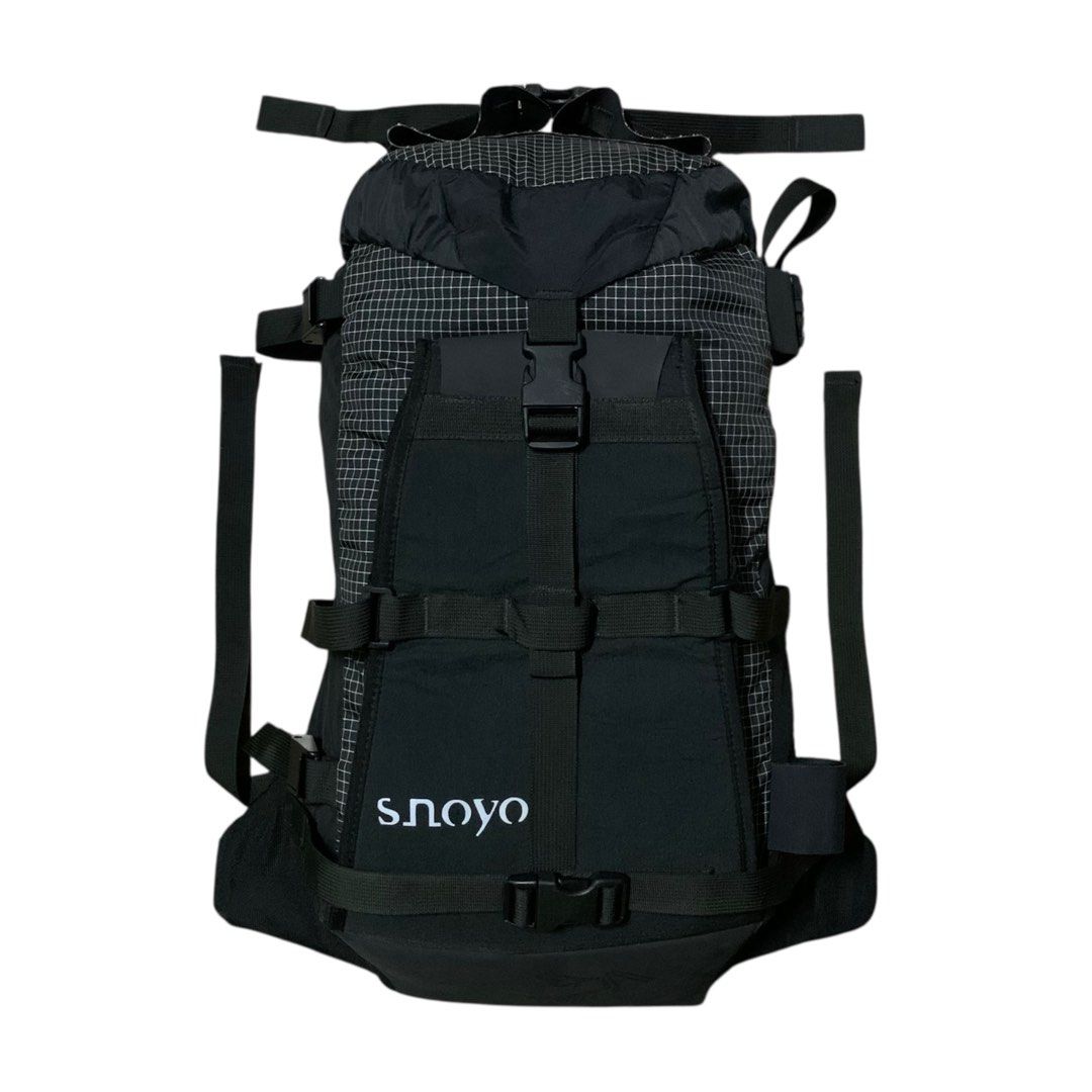 Vintage Arcteryx Snoyo Daypack Backpack (Category: Backpacks) located in Muntinlupa City. Submitted by rtyfck (Listing ID 1376707705, Image 1). Description: Arcteryx Snoyo Daypack (rare piece) •SIZE : OS •ISSUE : minimal sign of usage , scratches , replaced buckle on last 2 picture please check all pictures •OVERALL CONDITION : 9/10.