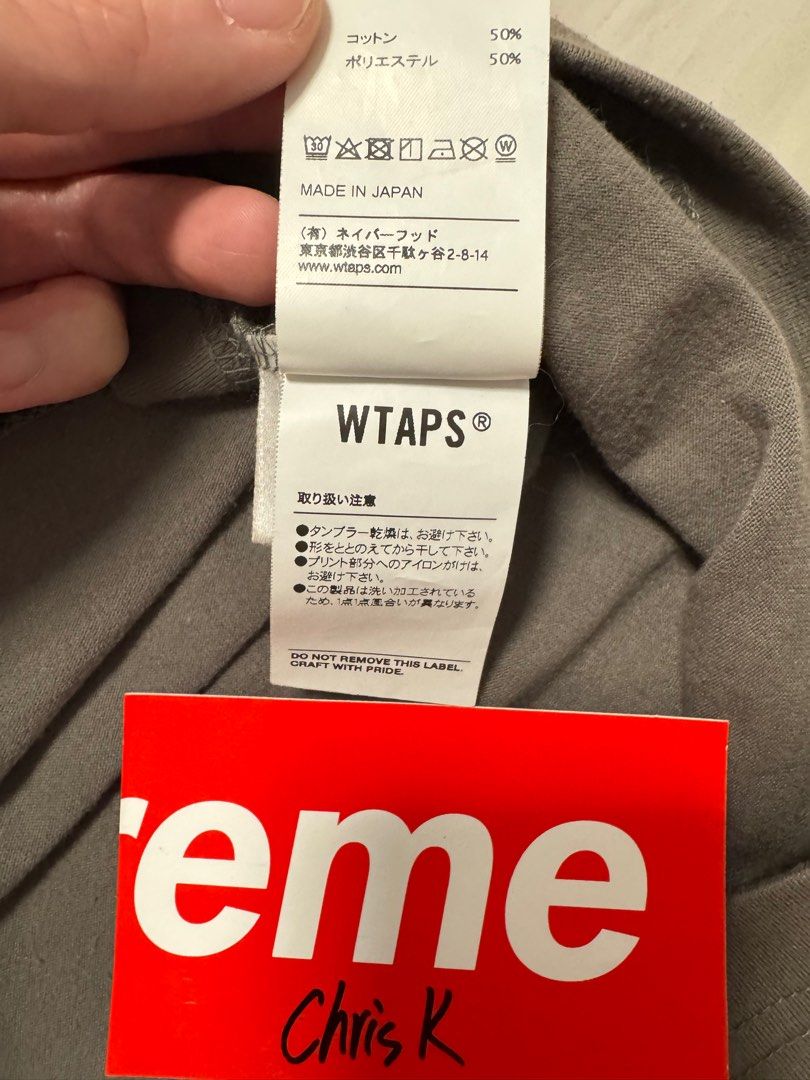Wtaps Tee （分類：T-shirt、恤衫、有領衫）位於 Hong Kong。 由 chris175 提交（商品編號 1376773971，圖片 3）。簡介： Wtaps Tee Olive size:1 $350 如圖 Full set with tag & bag 現金/PayMe/轉數快 面交/SF到付 。