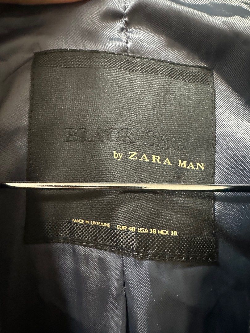 Zara Navy Blue Blazer - Black Tag (Category: Coats, Jackets and Outerwear) located in Cavite. Submitted by luisgbrl (Listing ID 1376661201, Image 2). Description: Needs Ironing, good condition Size 38 L: 29 W: 19 .
