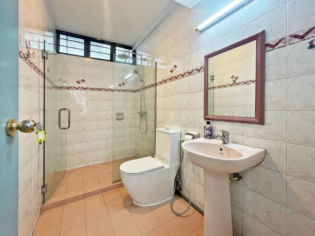 12 Jalan Tua Kong63108835481729112