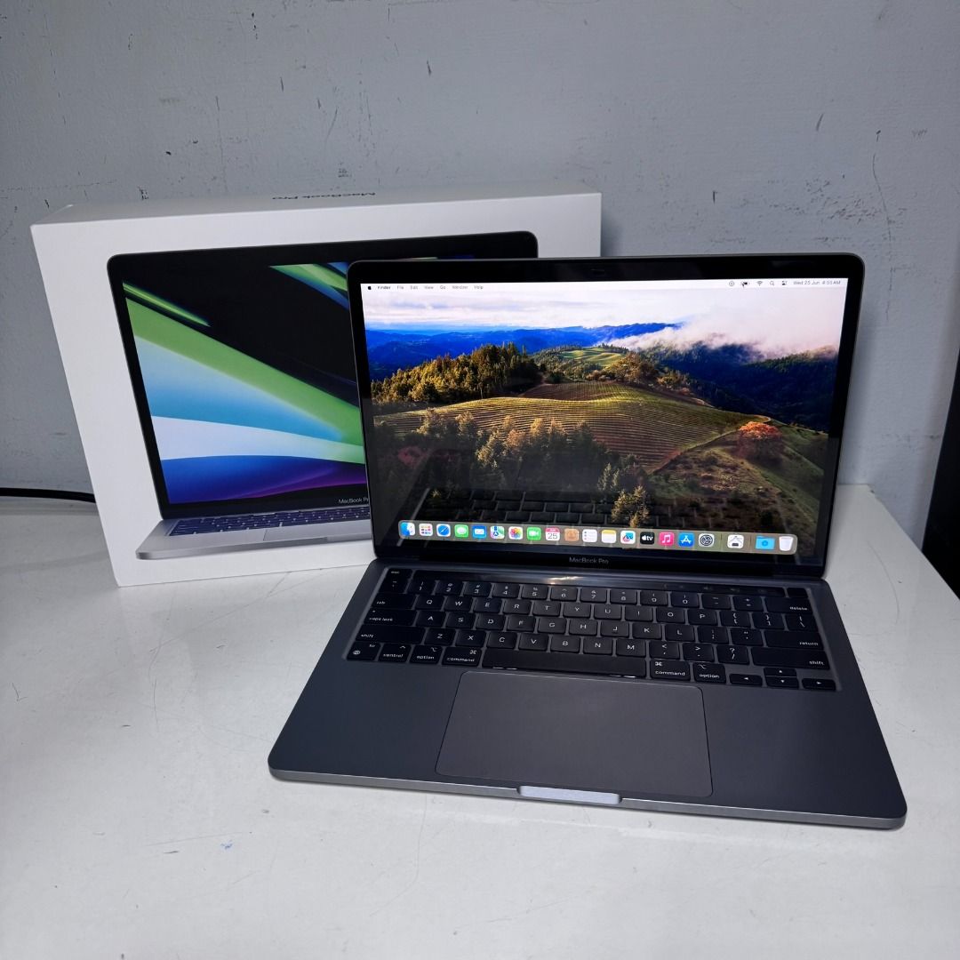 2022 M2 Macbook Pro 8/256GB (13 Inch, M2, 2022) (Category: Laptops & Notebooks) located in Singapore. Submitted by smartselects (Listing ID 1376967045, Image 2). Description: 😎Good buyer read below‼️Price Cheap and FIXED! ✅ 1 Month Store warranty | Guaranteed working! ✅ 97% Battery Health (Only 50 cycles – barely used!) ✅ Mint condition laptop with the full set! ✅Free gifts included! (Laptop casing and keyboard sleeve) 💬 Not your ideal specs? D