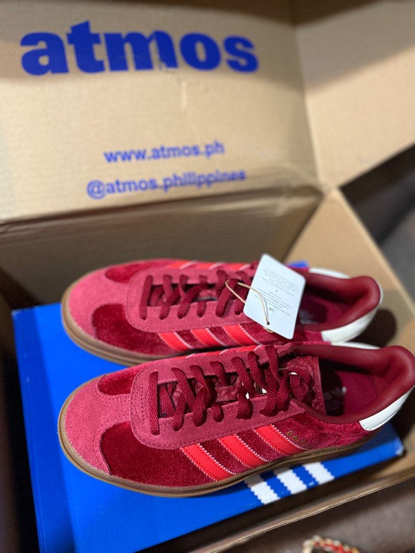 Adidas Gazelle Bold Womens (Category: Sneakers) located in Davao. Submitted by moppet0420 (Listing ID 1376814500, Image 1). Description: Unused, brand new and original. ADIDAS GAZELLE BOLD Red, velvet, leather combi. Rare colorway US 7 Women, UK 5.5, 24cm (slightly bigger and roomier than Samba, can fit upto US 7.5) Bought at Atmos.ph RFS: a bit loose and too colorful for a tita like me 😅 SRP 7,300 but bought on sale. Can send receipt as proof. 