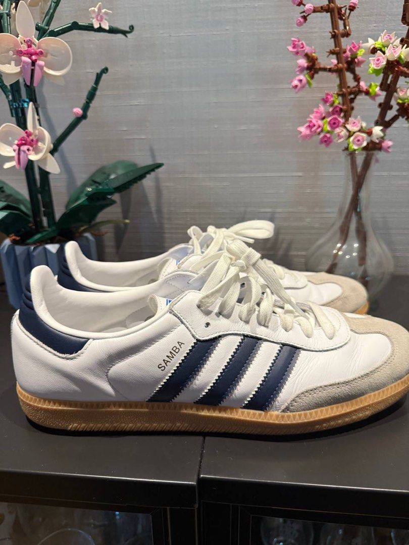 Adidas sambas white and navy blue (Category: Sneakers) located in Quezon City. Submitted by beaclosetph (Listing ID 1376867520, Image 2). Description: No box but used only 2x. Good condition. Us size 10, male. .