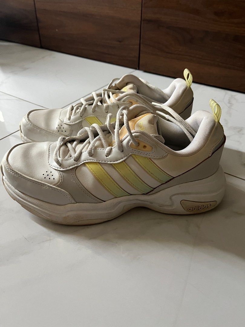 Adidas Strutter Tennis Shoes Sepatu Tenis NETT PRICE, Olah