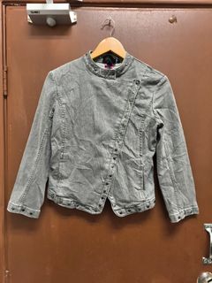 (Category: ) located in . Submitted by ashapparelstore (Listing ID 1376894904, Image 1). Description: .