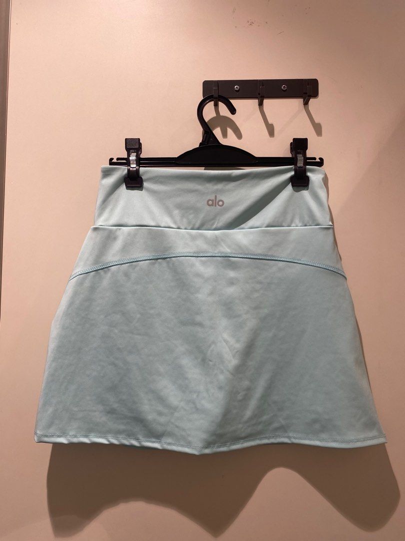 ALO (Category: Activewear) located in Baguio. Submitted by donedeal_2600 (Listing ID 1376951792, Image 3). Description: Medium Stretchable 10/10 colorbrate.