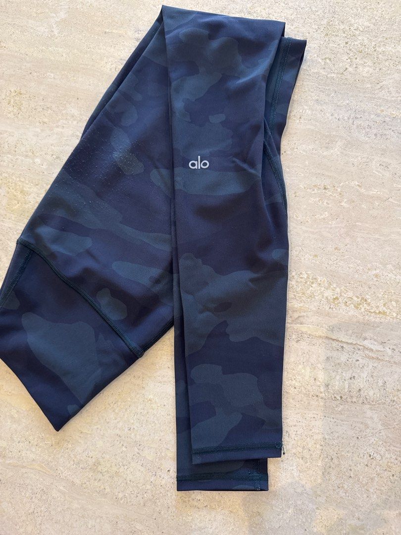 Alo Yoga Camo Leggings - XS (Category: Activewear) located in Singapore. Submitted by pinkcandyfloss123 (Listing ID 1376845030, Image 2). Description: Alo Yoga camo leggings, size XS. High-waisted. Made in Portugal. Please note: some pilling on both sides (see photos)..