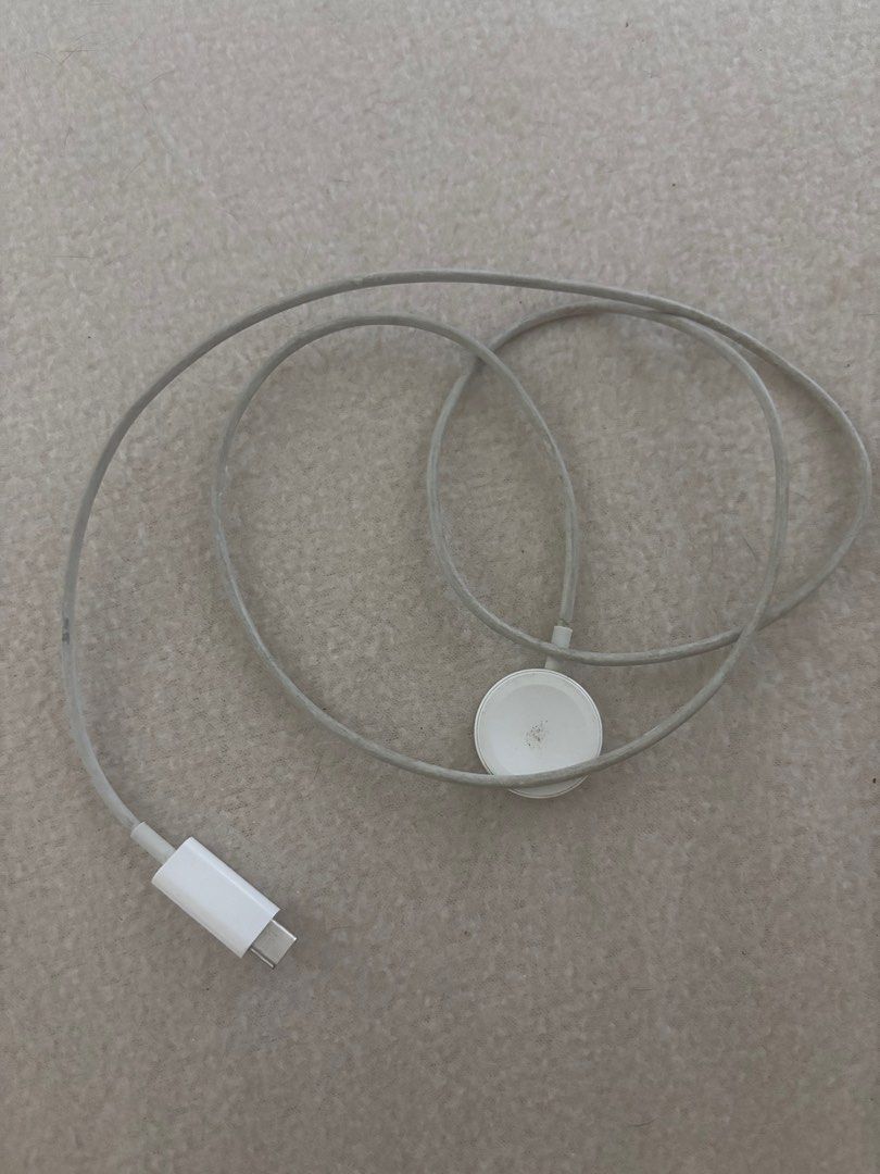 Apple watch charger (Category: Chargers) located in Quezon City. Submitted by dr.iabee (Listing ID 1377003294, Image 1). Description: Works well, no issues Bought from Power mac.