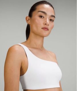 (Category: ) located in . Submitted by fashiont0a5t (Listing ID 1376999888, Image 1). Description: .
